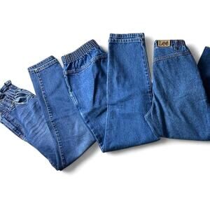 Blue denim jeans with elastic